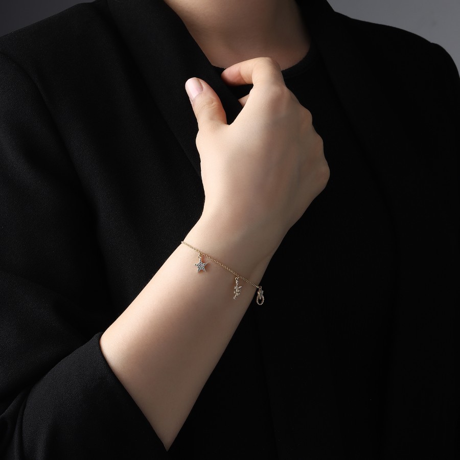 925 Ayar Gümüş Kararmaz Sarı Altın Kaplama Yıldız ve Yaprak Figürlü Sallantılı Taşlı Bileklik