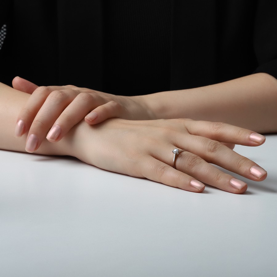 14 Ayar Beyaz Altın Tektaş Yüzük